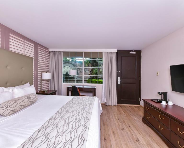 Estándar cama king size Krystal® Satélite María Bárbara Ciudad de México Estándar cama king size Krystal® Satélite María Bárbara Ciudad de México