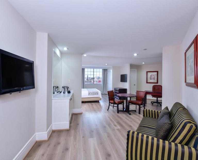 Junior suite Krystal® Satélite María Bárbara Ciudad de México Junior suite Krystal® Satélite María Bárbara Ciudad de México